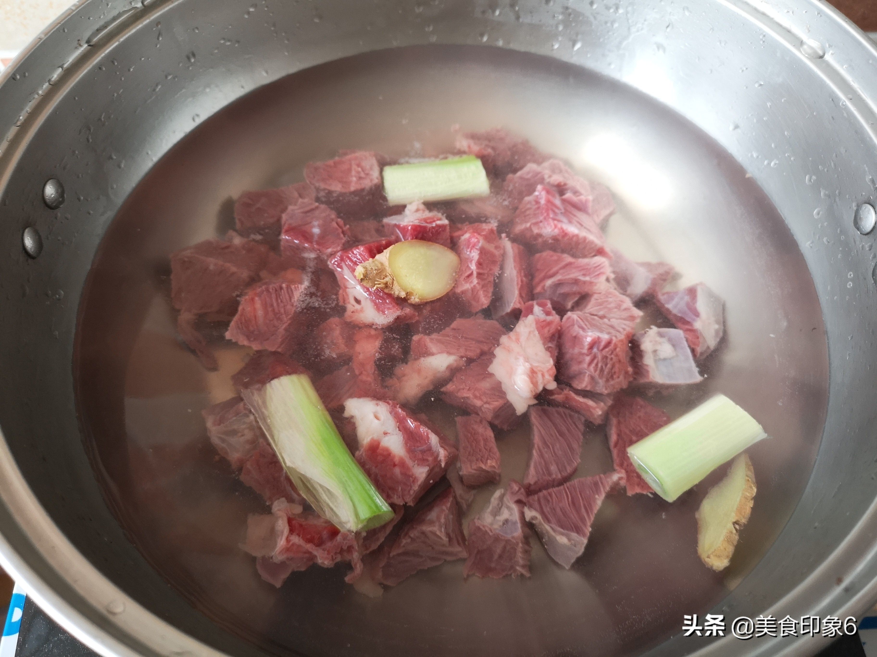 牛肉总炖不烂？掌握这3点，牛肉软烂不塞牙，没有一点腥味