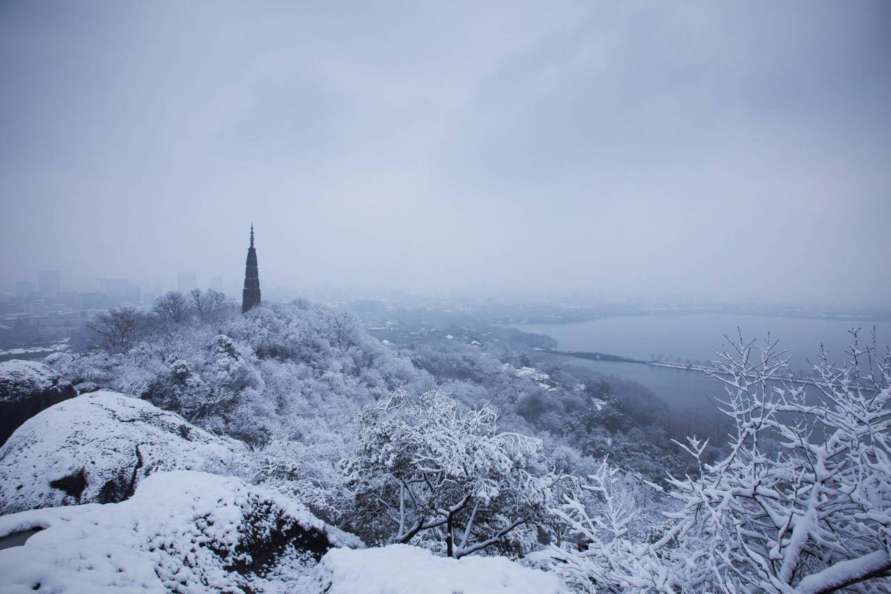 16首经典咏雪诗词，冬如画，雪如诗，赏尽冬雪之雪