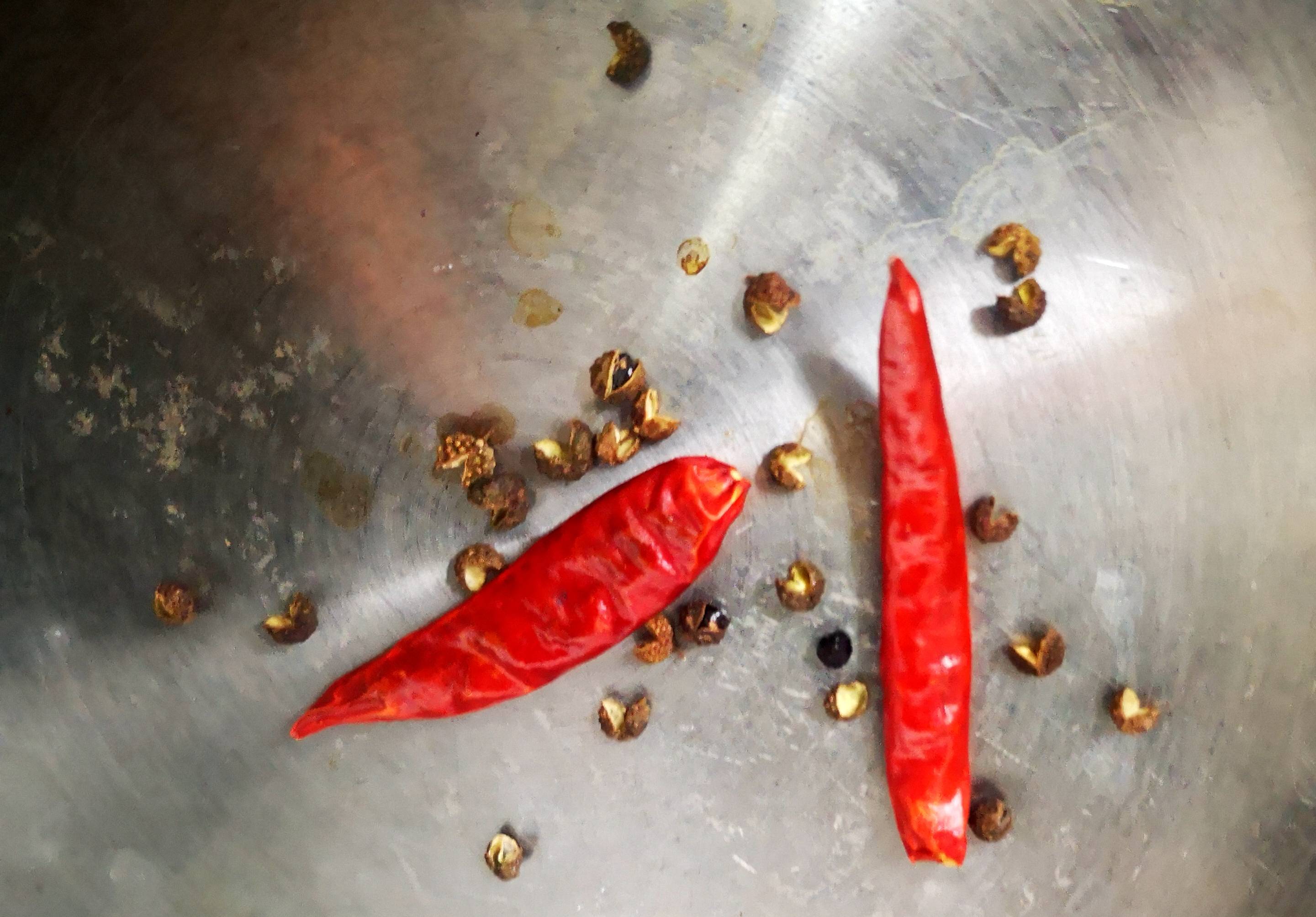 怎样用黄豆生出黄豆芽或绿豆芽