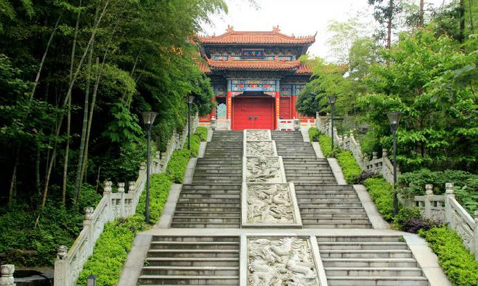 门票、停车、斋饭都免费的良心寺庙——九江铁佛寺