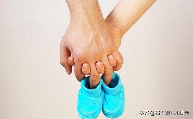 “胎动左边是男孩，胎动右边是女孩”胎动位置和性别有啥关系？