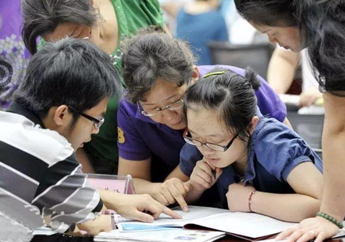 北京4所“臭名昭著”的大学，人民日报已曝光，别再上当受骗了