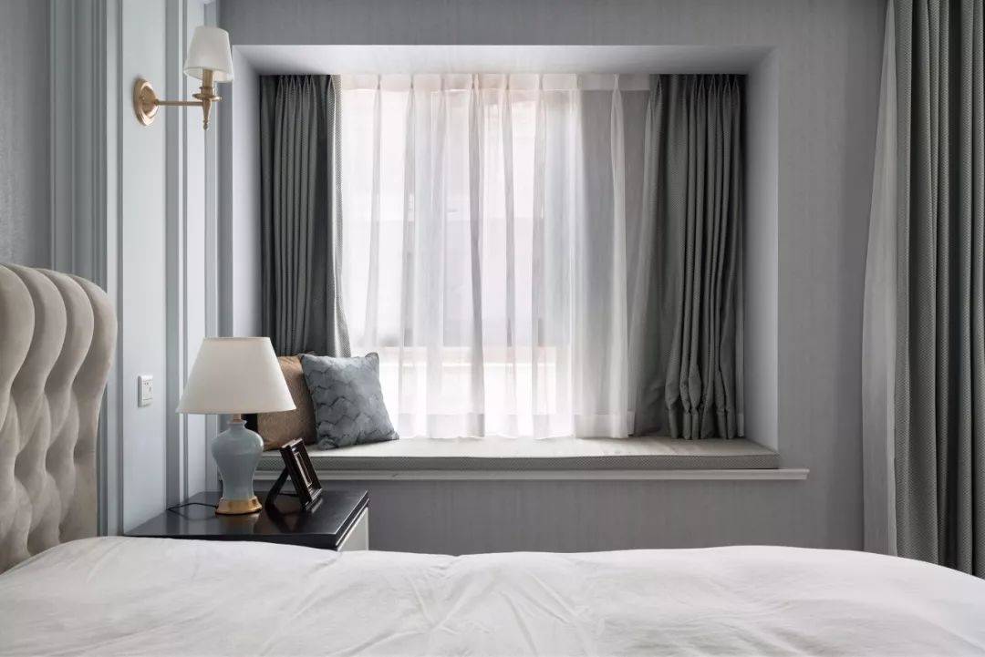 卧室有飘窗怎么做窗帘飘窗装什么样的窗帘好看