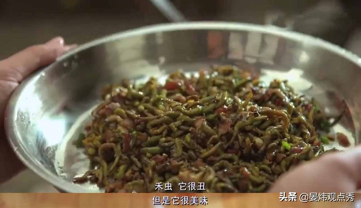 顾客鲍鱼吃出蠕动长虫 厨师：高蛋白 可以吃，网友：这次我站厨师