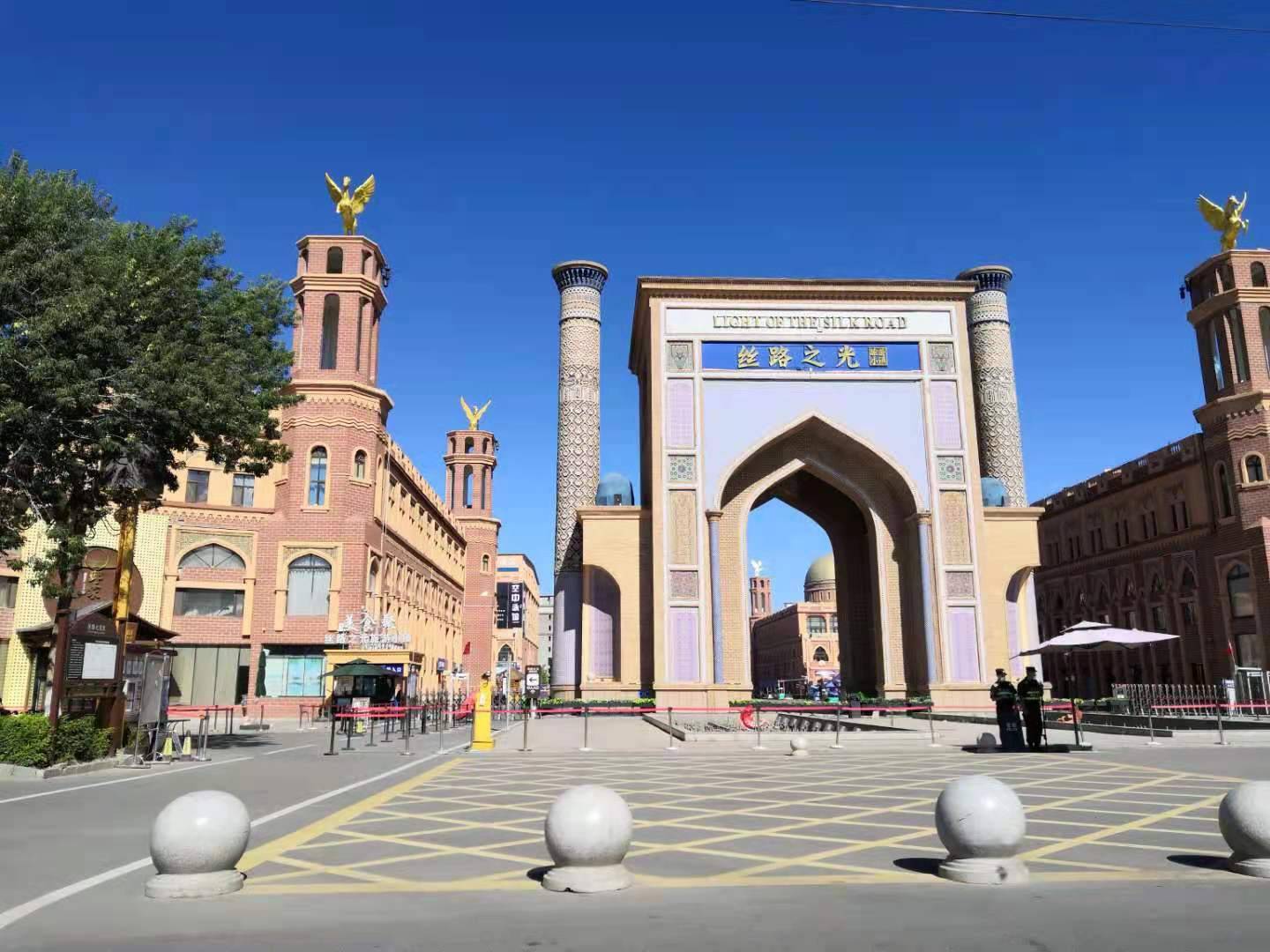 伊宁市是哪里新疆伊宁市是地级市吗